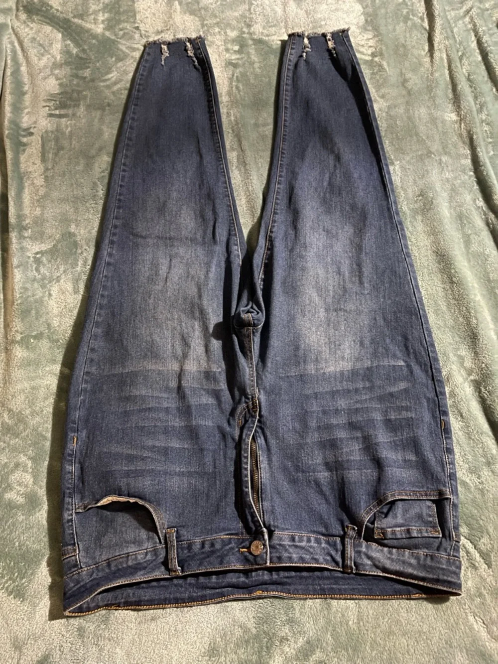 SHEIN Dark Blue Skinny Jeans with Subtle Fade. MAKE AN OFFER - Picture 1 of 5